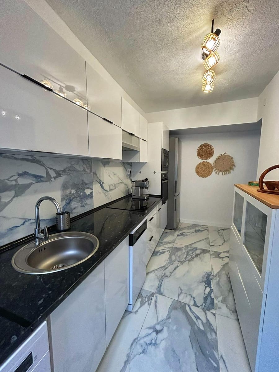 Apartamento de 6 habitaciones en Torrevieja en venta - 238.000 € (Ref: 9948090)