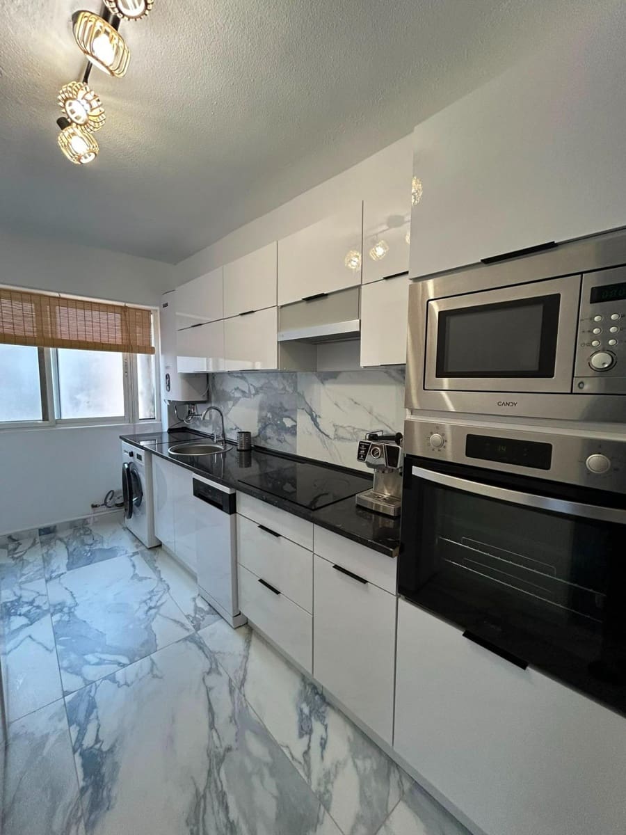 Apartamento de 6 habitaciones en Torrevieja en venta - 238.000 € (Ref: 9948090)