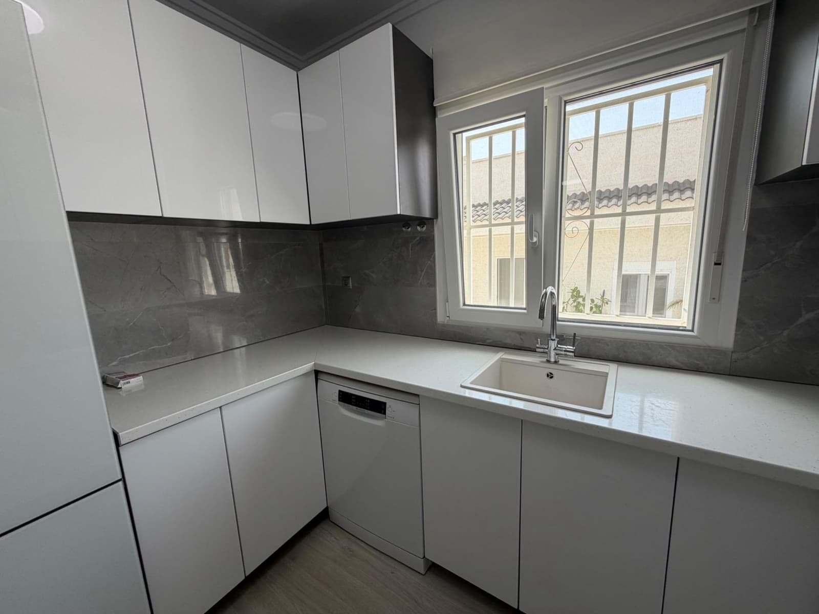 4 chambre Villa/Maison à vendre à Dona Pepa avec piscine garage - 470 000 € (Ref: 9975588)