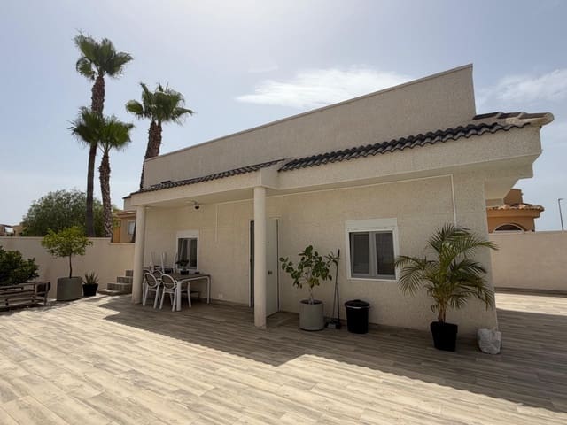 4 soverom Villa til salgs i Doña Pepa, Rojales med svømmebasseng garasje - € 470 000 (Ref: 9975588)