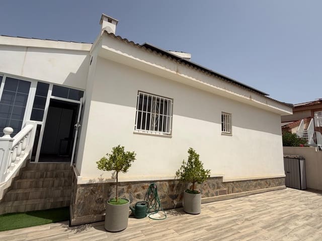 4 soverom Villa til salgs i Doña Pepa, Rojales med svømmebasseng garasje - € 470 000 (Ref: 9975588)