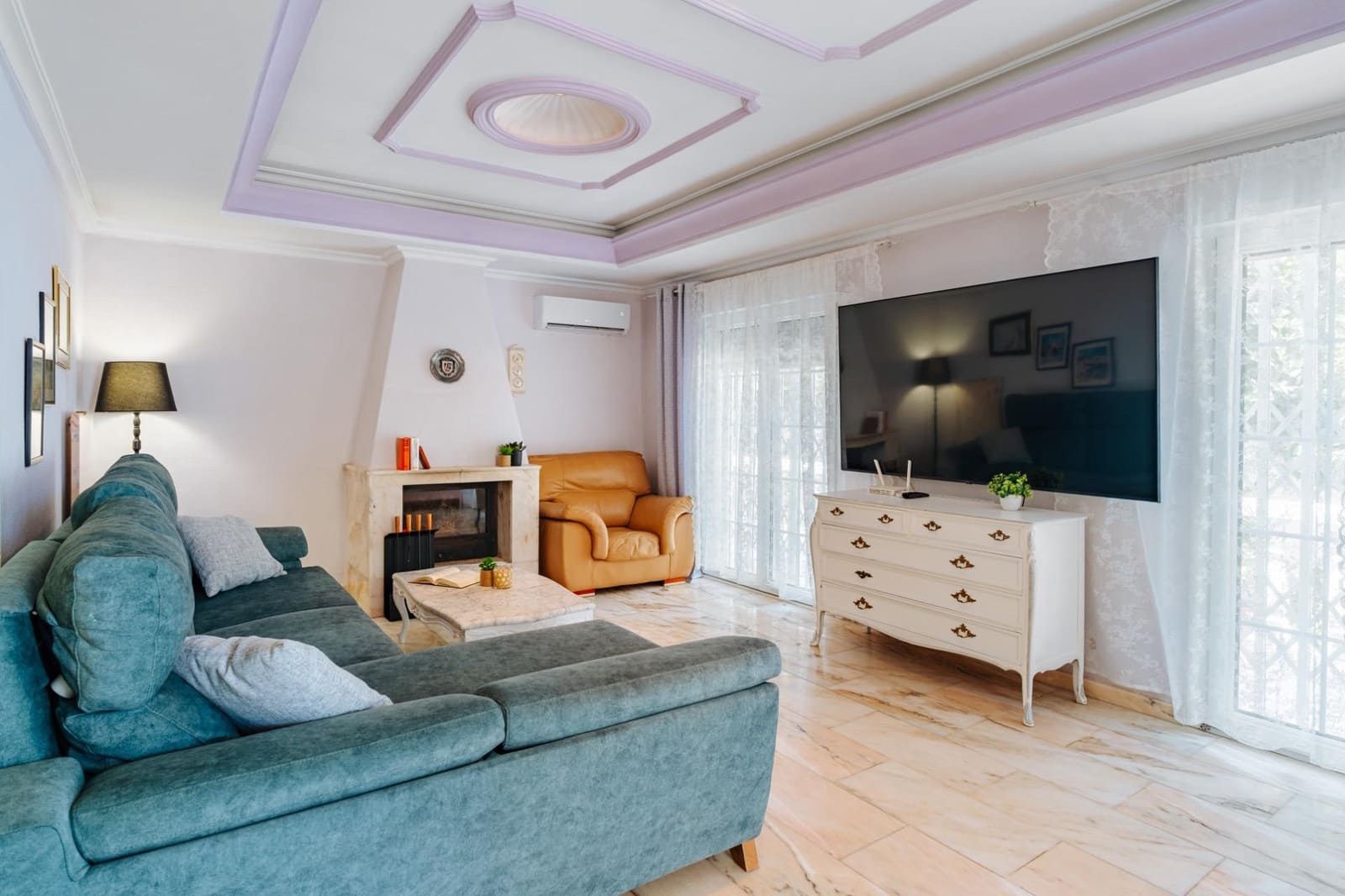 3 soveværelse Villa til salg i Torrevieja med swimmingpool - € 850.000 (Ref: 9995858)