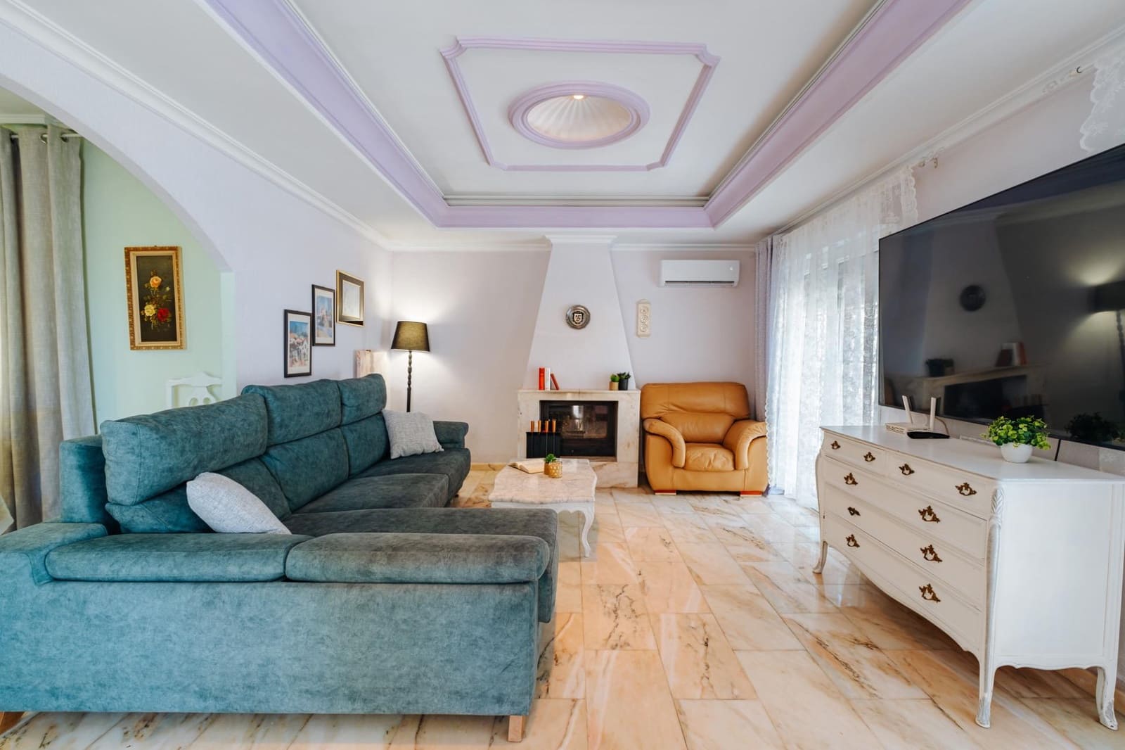 3 soveværelse Villa til salg i Torrevieja med swimmingpool - € 850.000 (Ref: 9995858)
