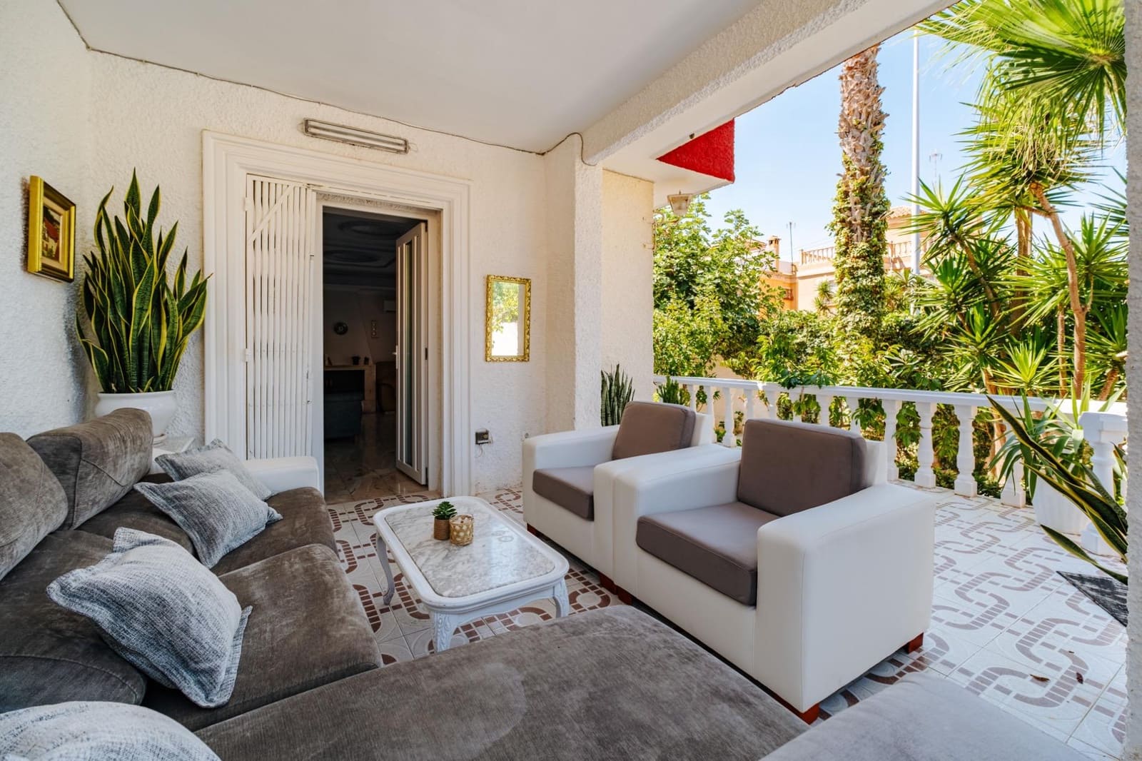 3 soveværelse Villa til salg i Torrevieja med swimmingpool - € 850.000 (Ref: 9995858)