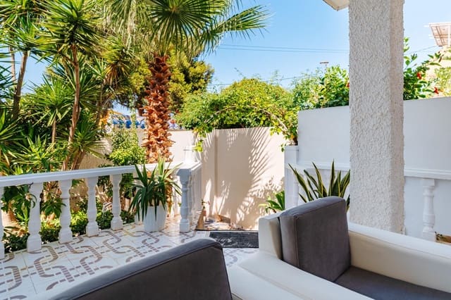 3 soveværelse Villa til salg i Los Frutales, Torrevieja med swimmingpool - € 850.000 (Ref: 9995858)