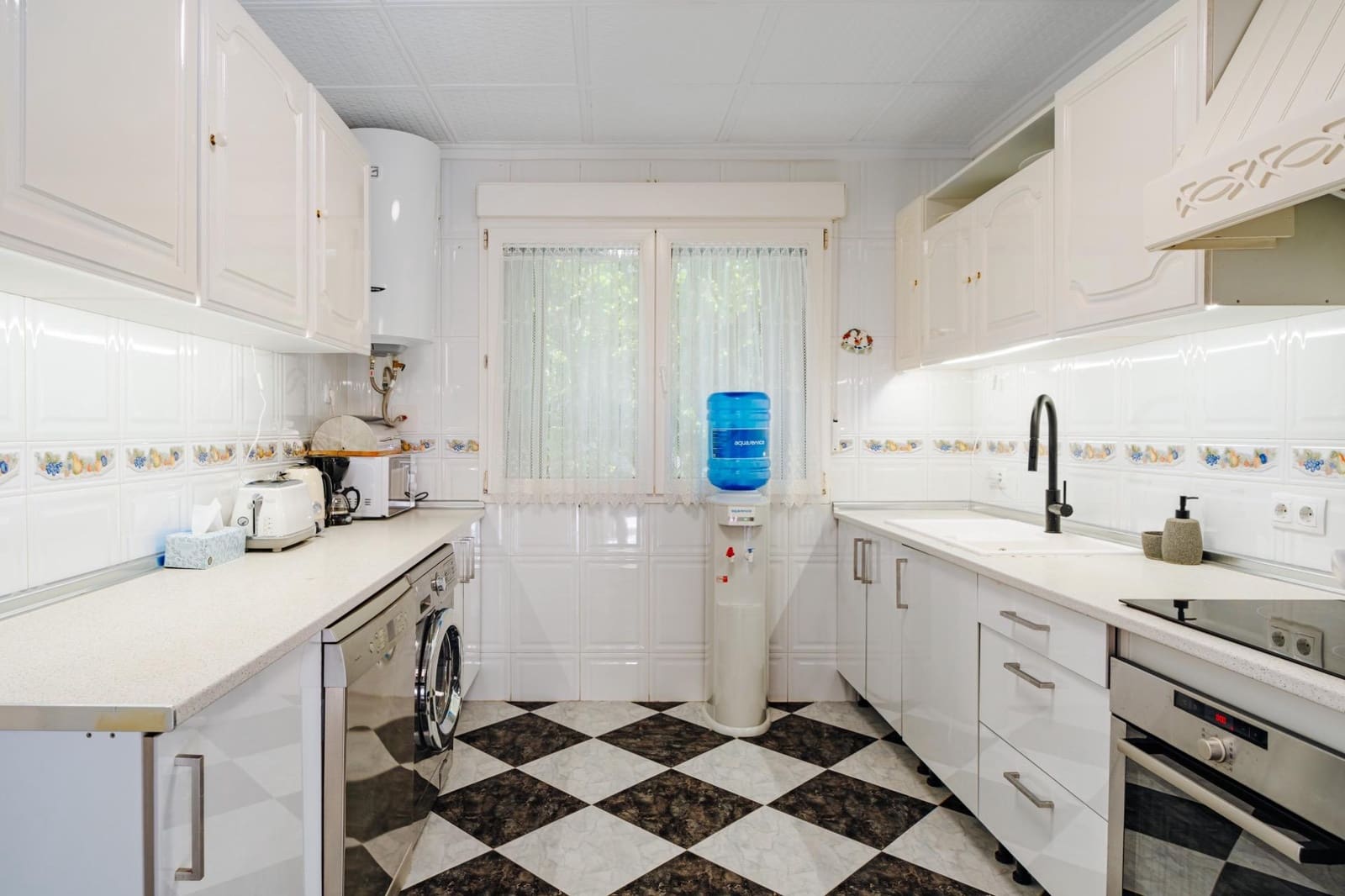 3 soveværelse Villa til salg i Torrevieja med swimmingpool - € 850.000 (Ref: 9995858)