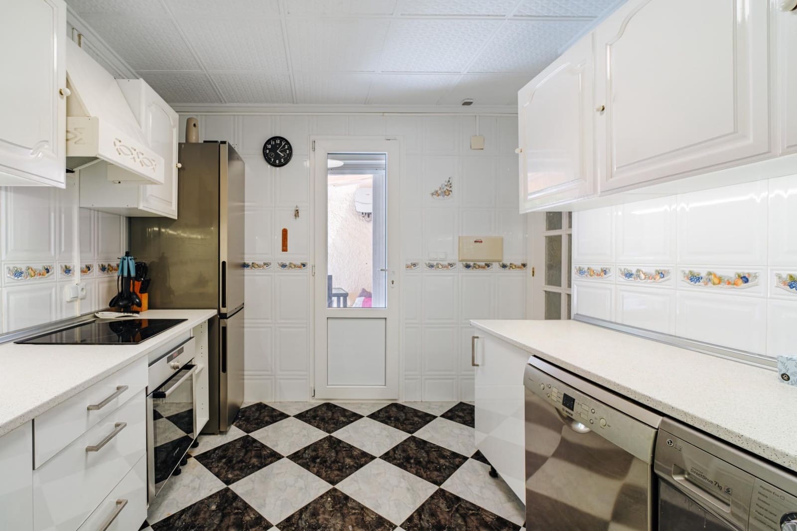3 soveværelse Villa til salg i Torrevieja med swimmingpool - € 850.000 (Ref: 9995858)