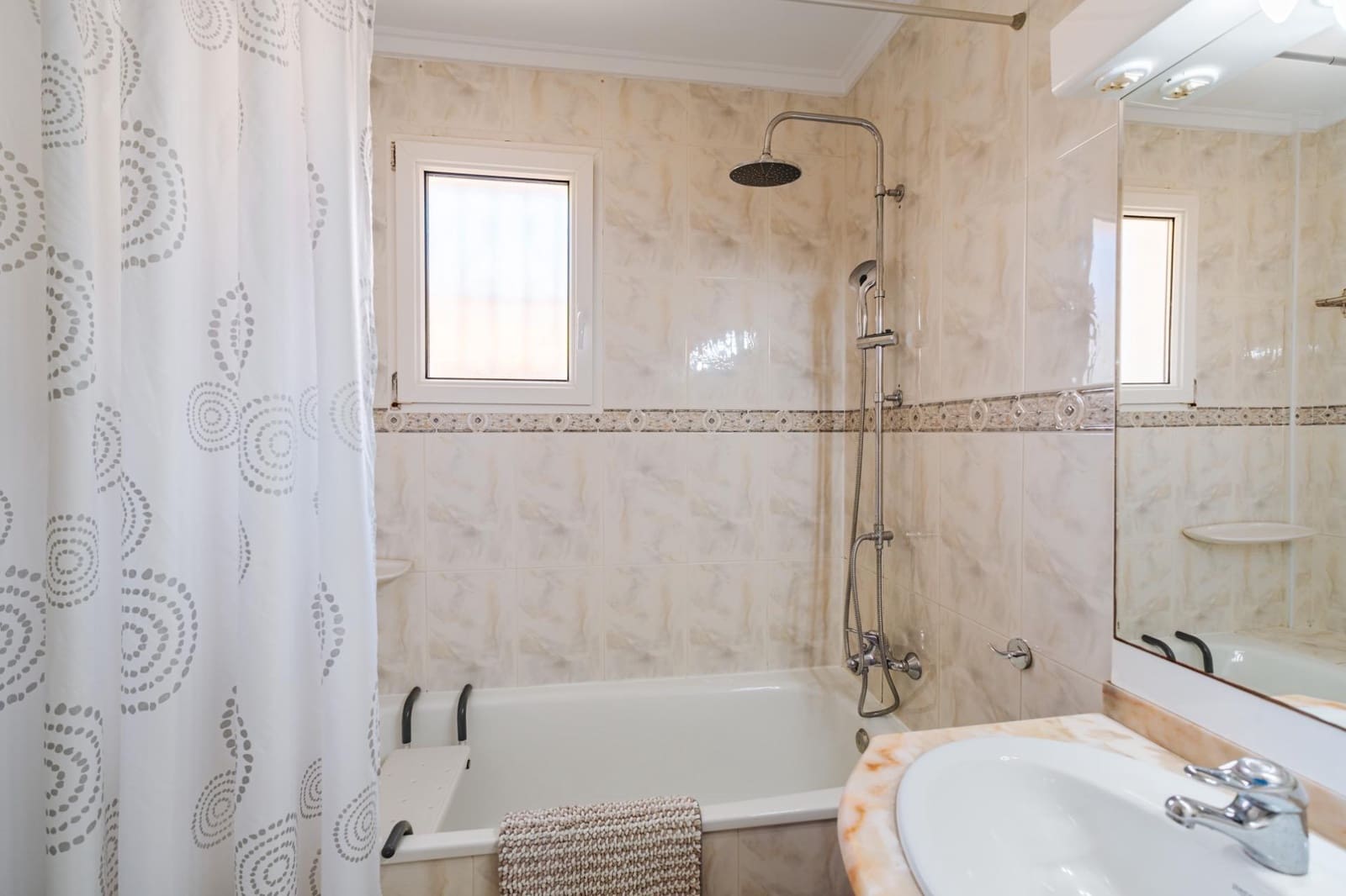 3 soveværelse Villa til salg i Torrevieja med swimmingpool - € 850.000 (Ref: 9995858)