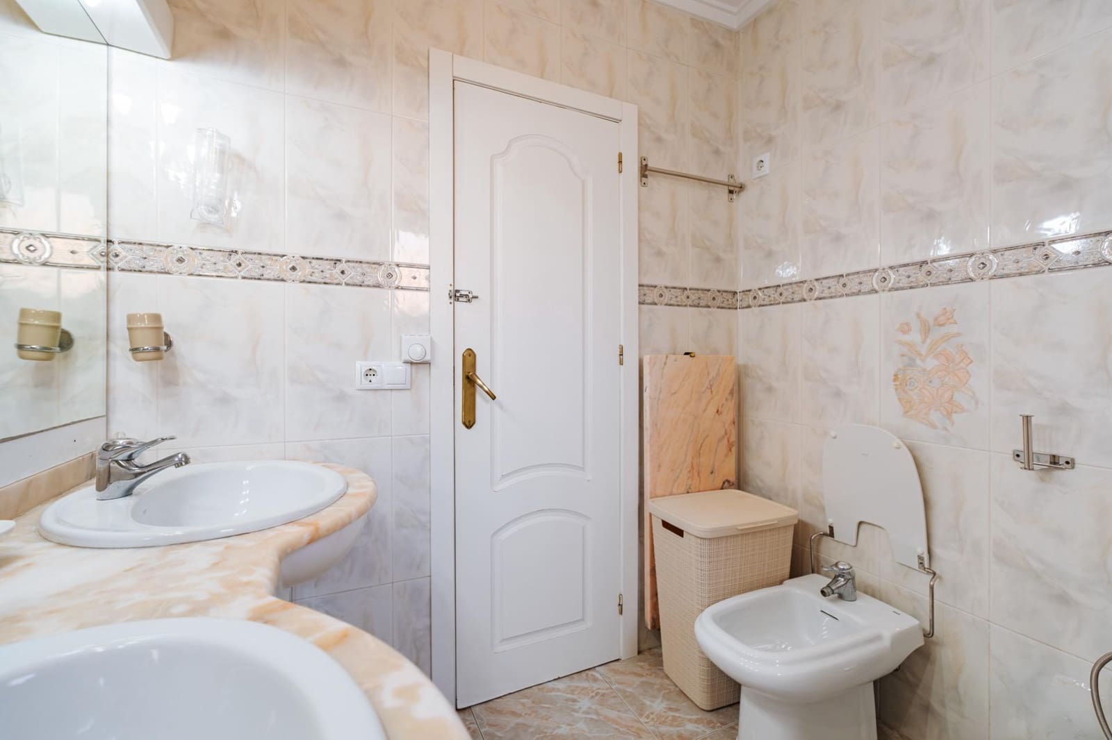 3 soveværelse Villa til salg i Torrevieja med swimmingpool - € 850.000 (Ref: 9995858)