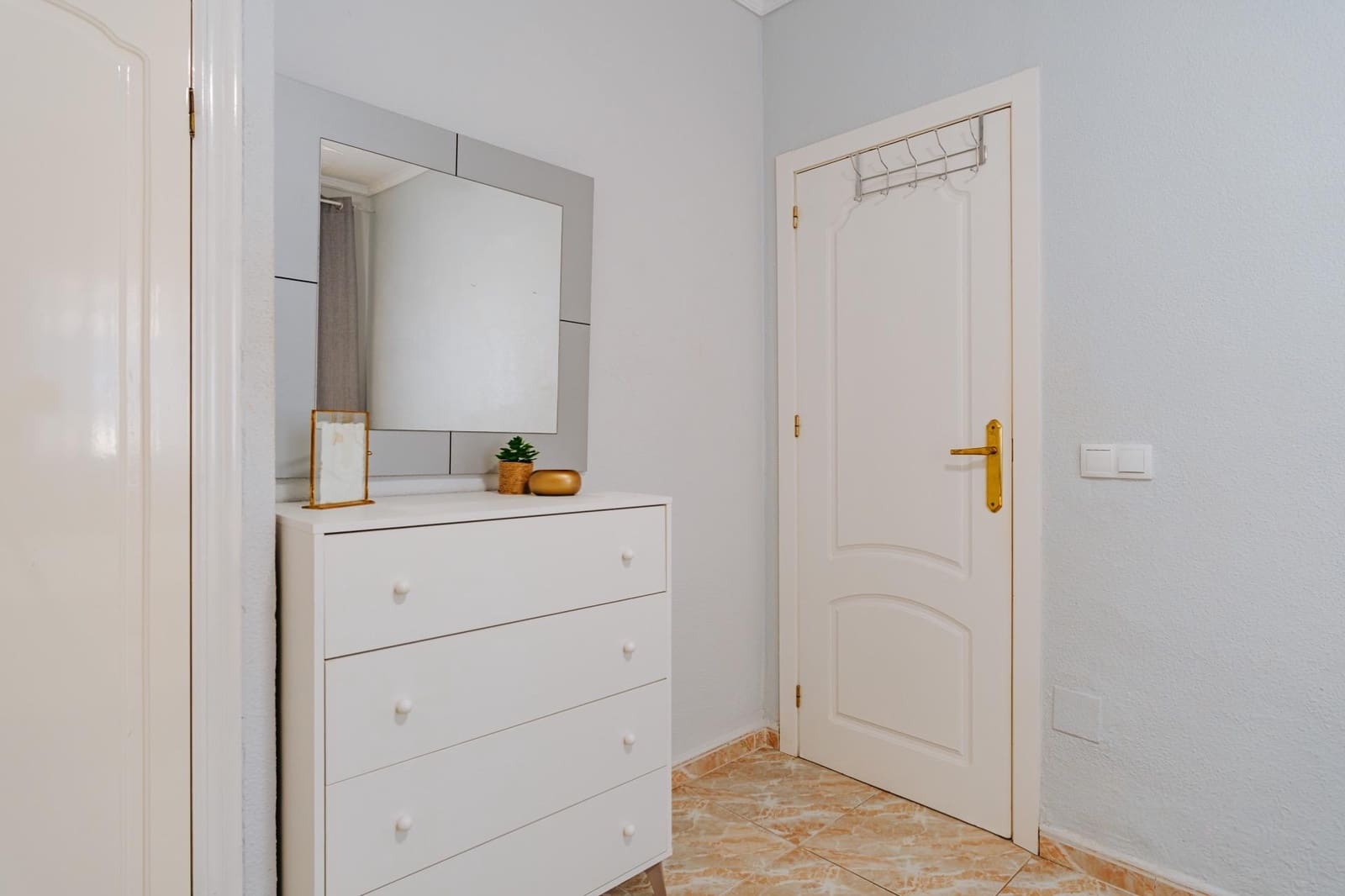 3 soveværelse Villa til salg i Torrevieja med swimmingpool - € 850.000 (Ref: 9995858)