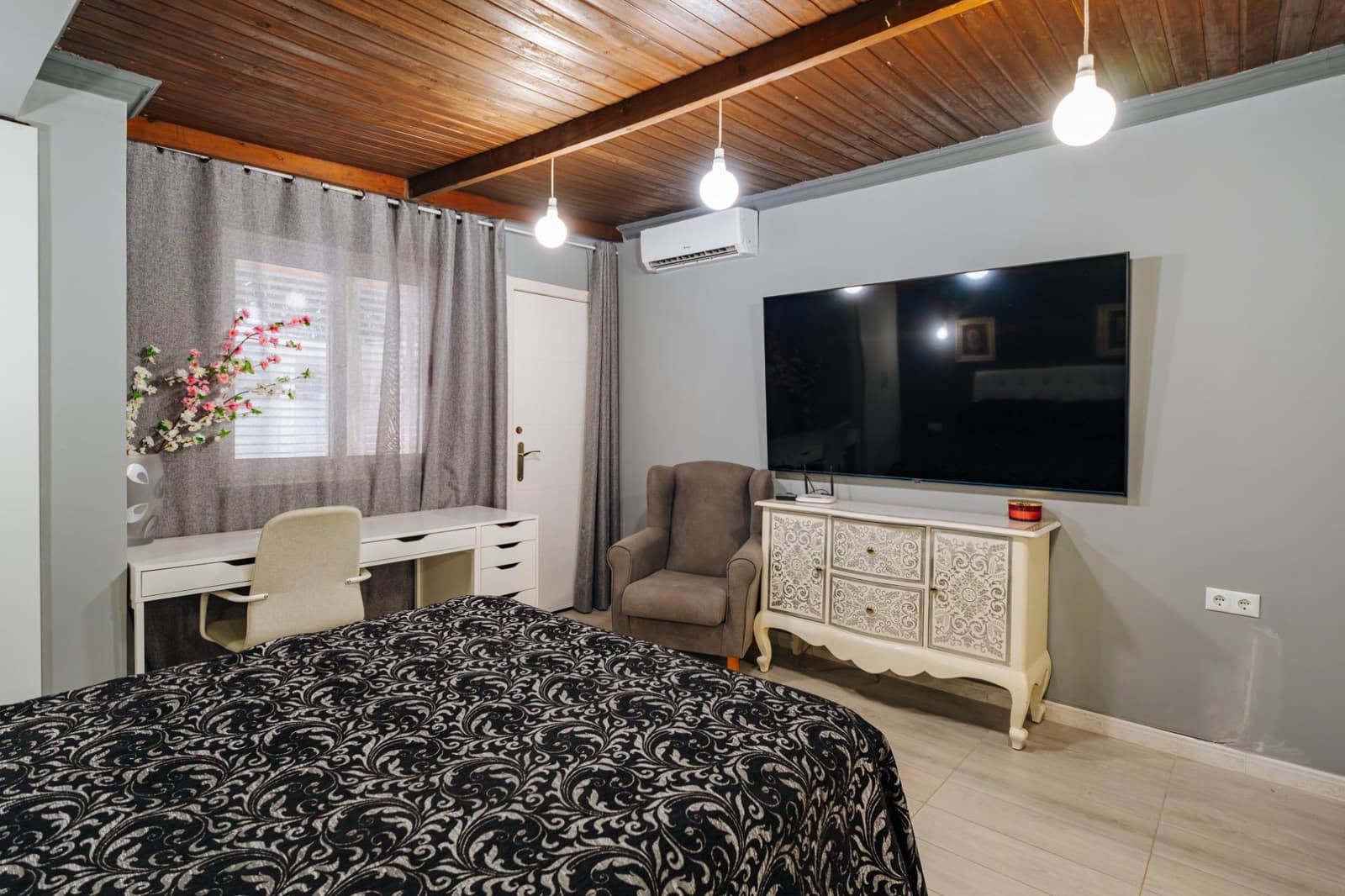 3 soveværelse Villa til salg i Torrevieja med swimmingpool - € 850.000 (Ref: 9995858)