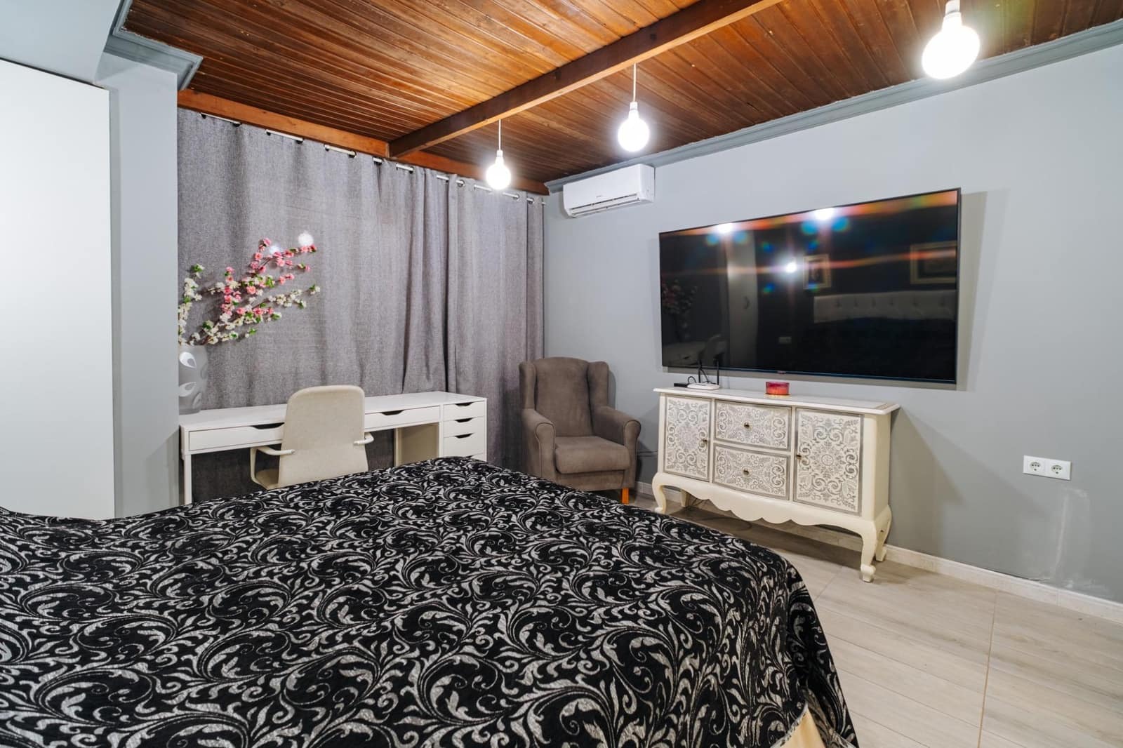 3 soveværelse Villa til salg i Torrevieja med swimmingpool - € 850.000 (Ref: 9995858)