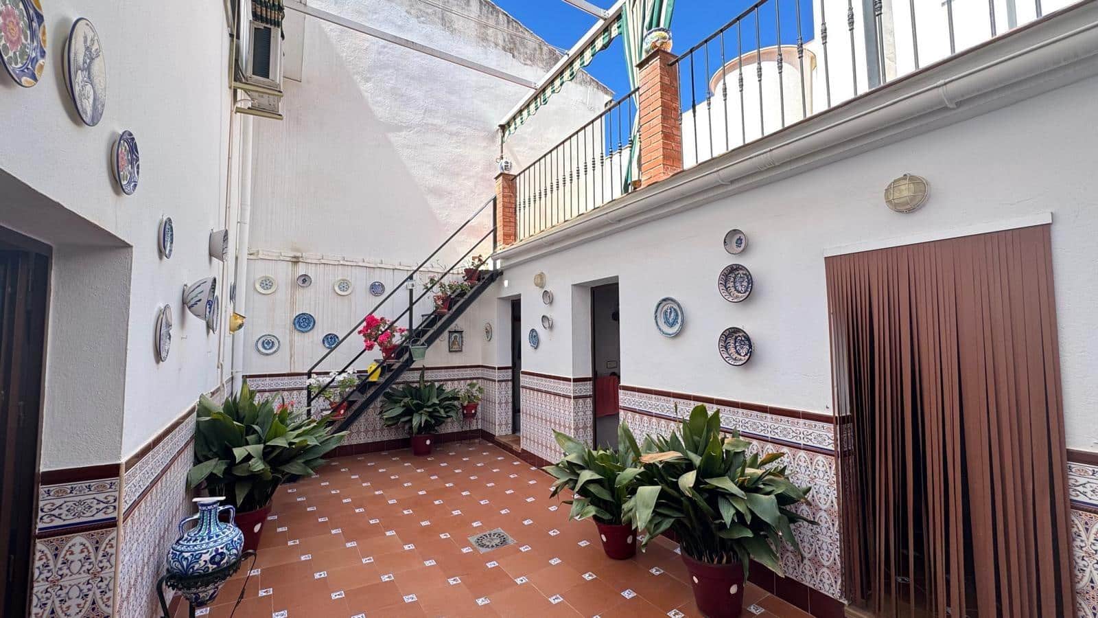 7 chambre Maison de Ville à vendre à Colmenar avec garage - 349 000 € (Ref: 10005791)
