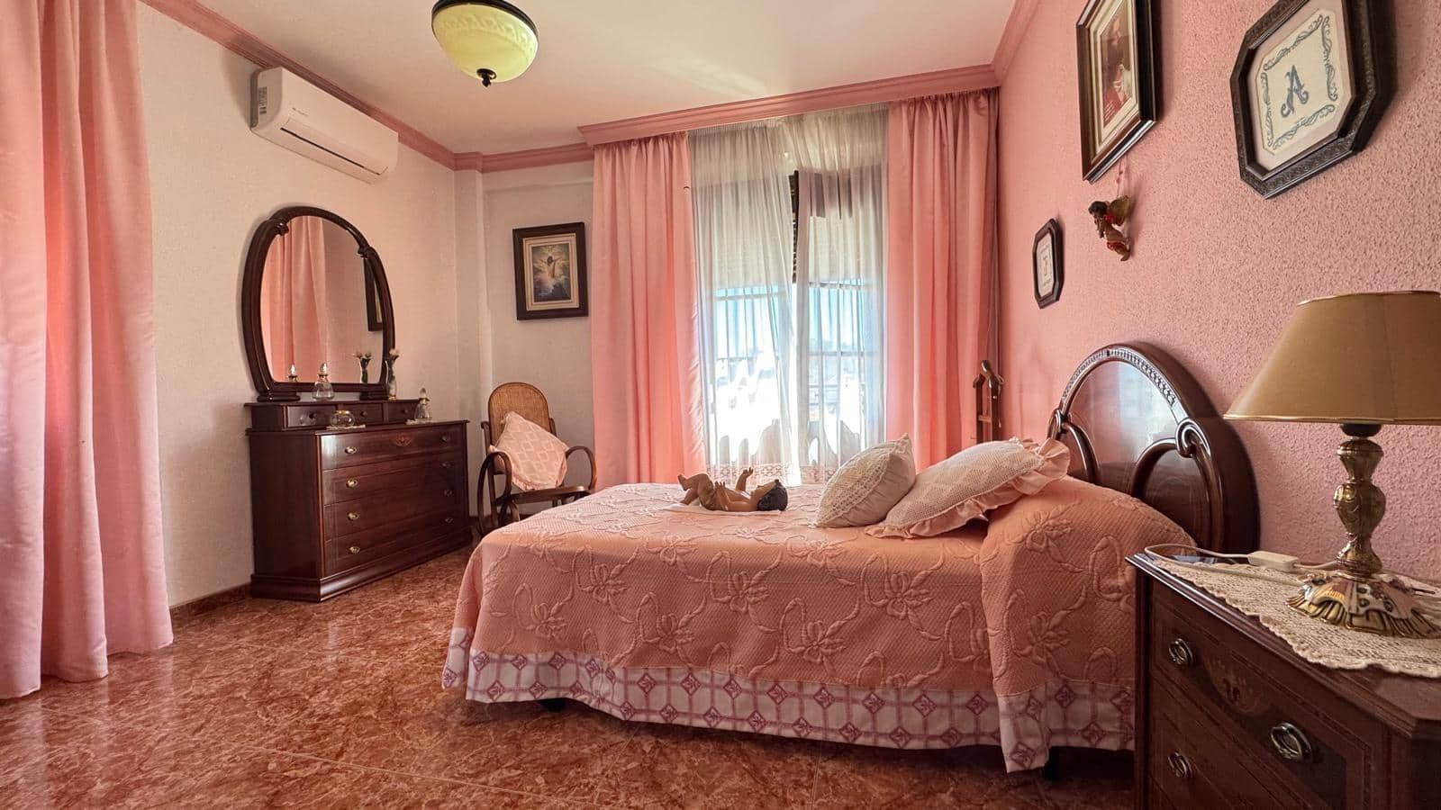 7 chambre Maison de Ville à vendre à Colmenar avec garage - 349 000 € (Ref: 10005791)