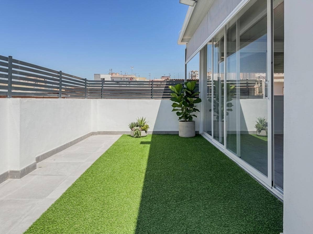 Apartamento de 2 habitaciones en Málaga ciudad en venta - 360.000 € (Ref: 10009276)