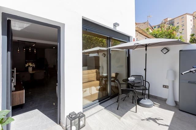 8 Zimmer Doppelhaus zu verkaufen in Carlinda, Málaga Stadt - 395.000 € (Ref: 10009279)