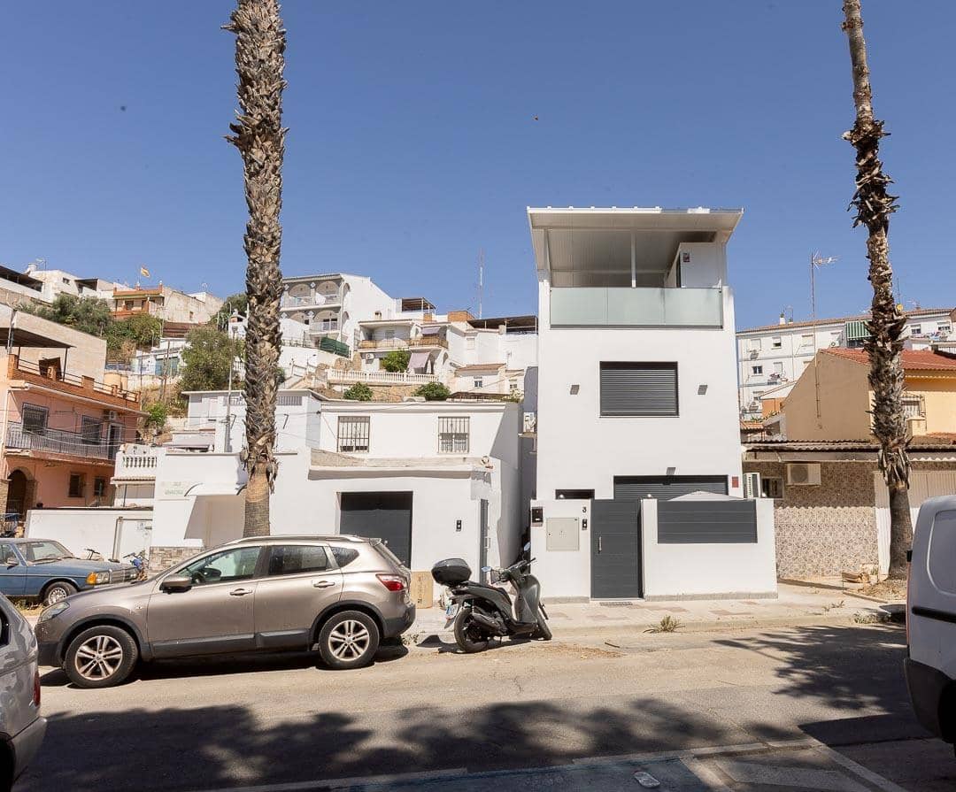 8 Zimmer Doppelhaus zu verkaufen in Malaga Stadt - 395.000 € (Ref: 10009279)