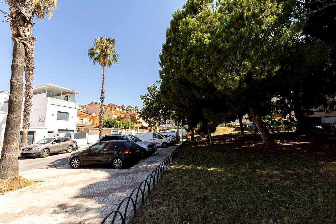 8 Zimmer Doppelhaus zu verkaufen in Malaga Stadt - 395.000 € (Ref: 10009279)