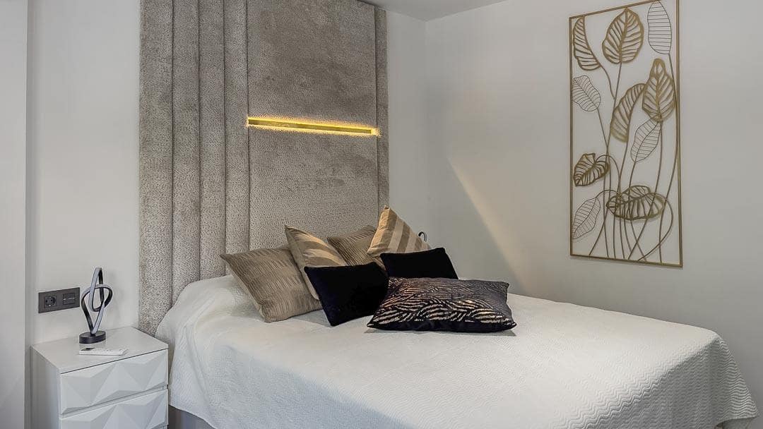 8 Zimmer Doppelhaus zu verkaufen in Malaga Stadt - 395.000 € (Ref: 10009279)