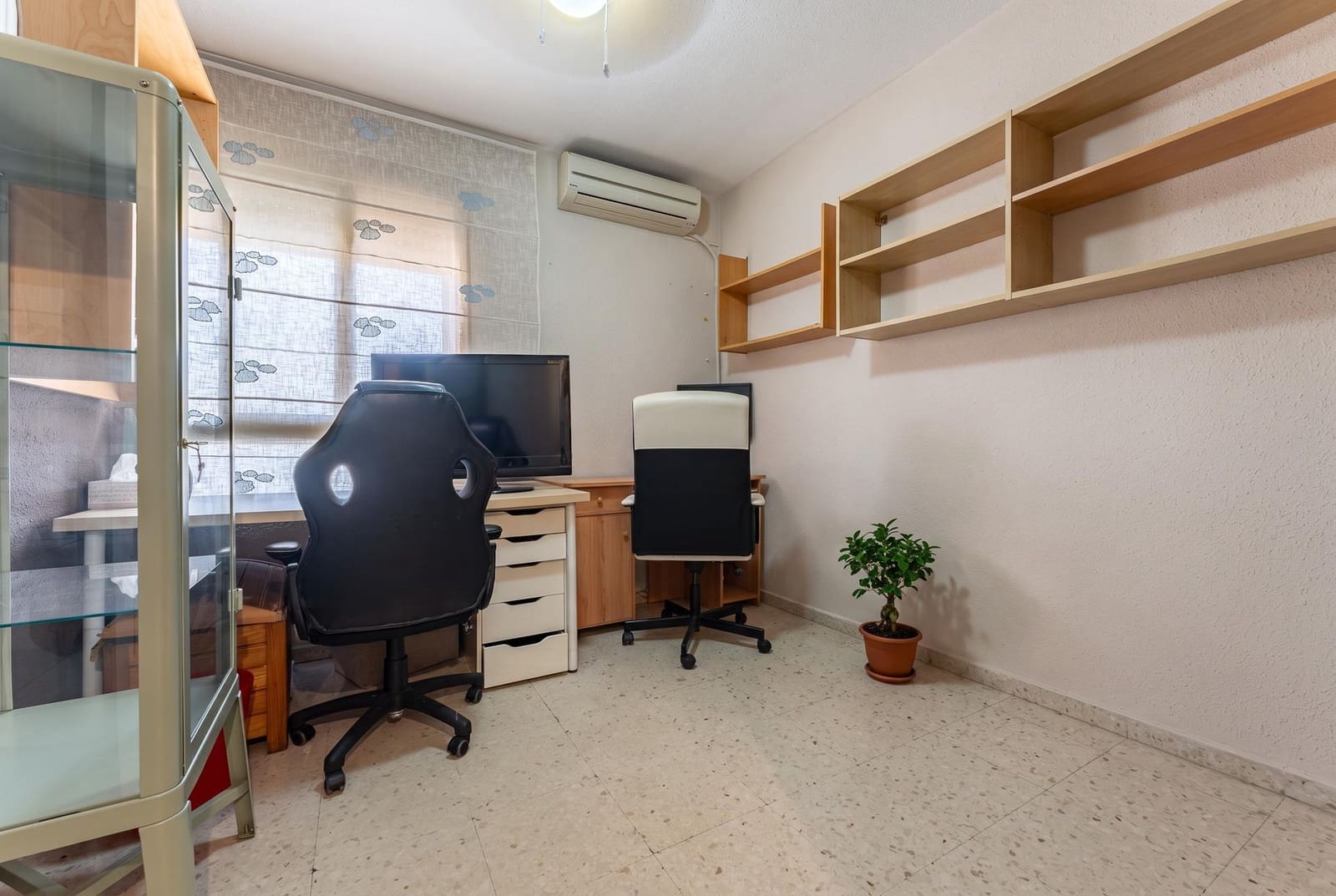 3 sovrum Lägenhet till salu i Malaga stad - 300 000 € (Ref: 10015783)