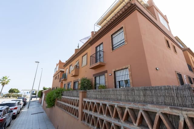 3 sovrum Radhus till salu i Benajarafe, Vélez-Málaga med pool - 685 000 € (Ref: 10035562)