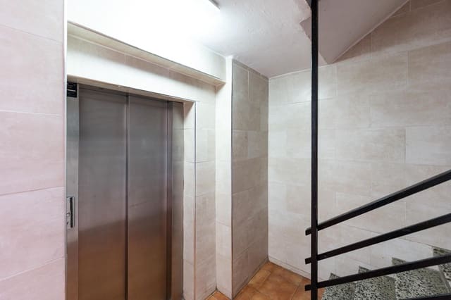3 slaapkamer Flat te koop in Nuevo San Andres 1, Málaga stad - € 250.000 (Ref: 10035563)