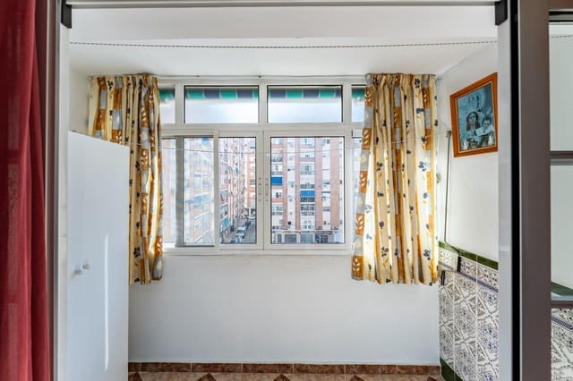 3 slaapkamer Flat te koop in Nuevo San Andres 1, Málaga stad - € 250.000 (Ref: 10035563)