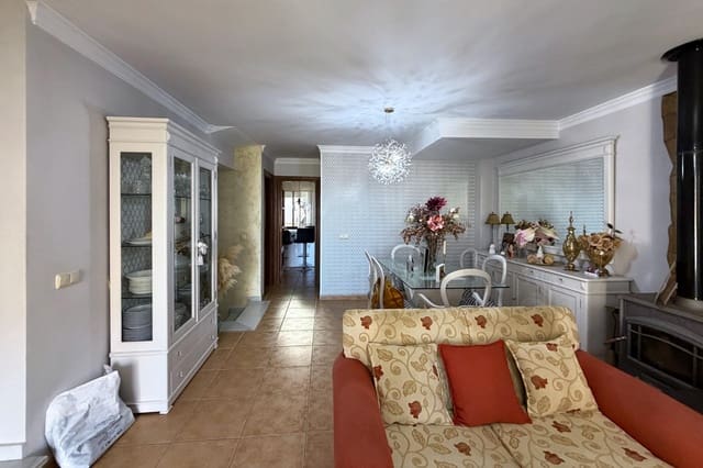 4 soveværelse Rækkehus til salg i Coín med garage - € 425.000 (Ref: 10041316)