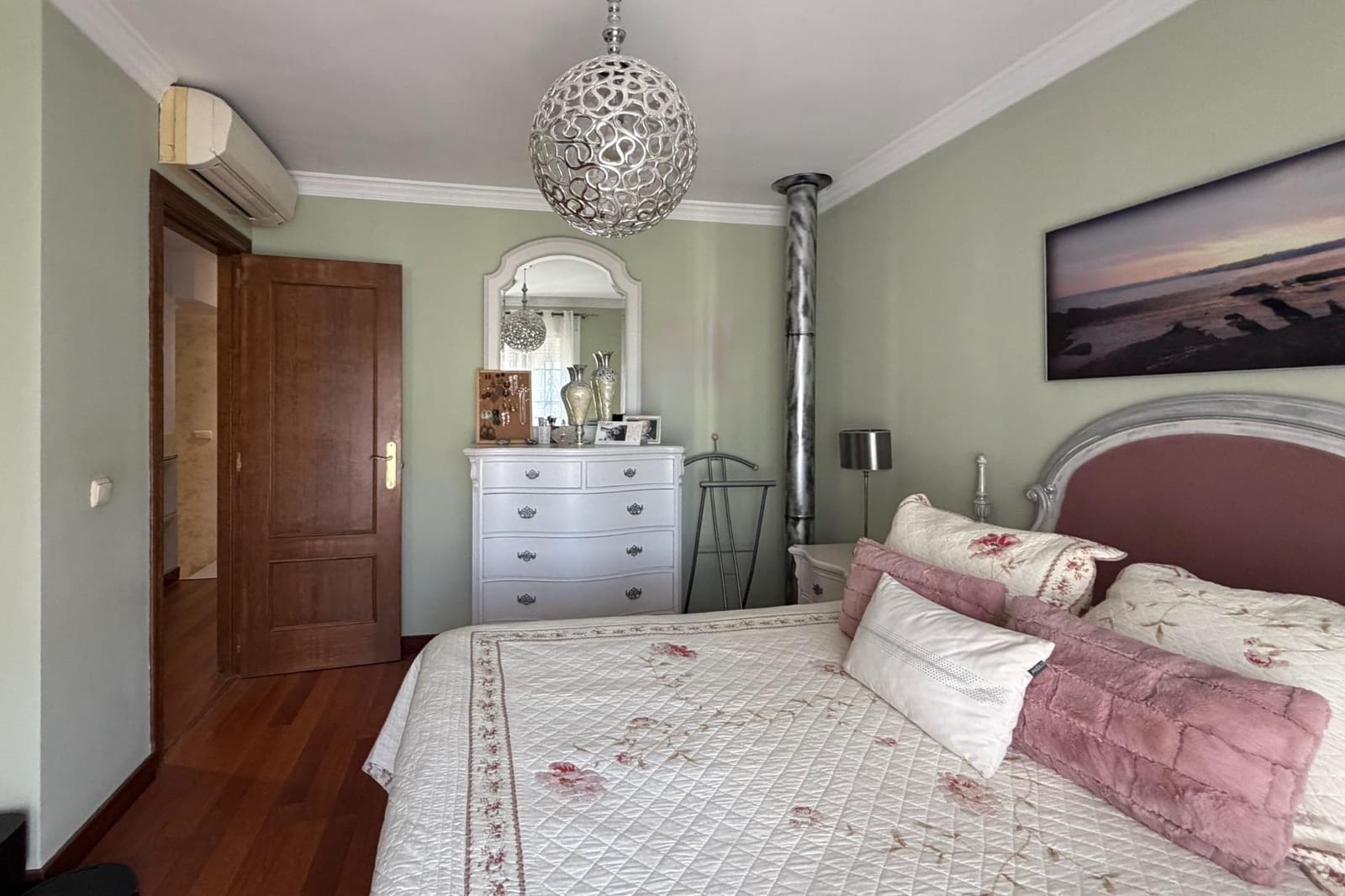 4 chambre Villa/Maison Mitoyenne à vendre à Coin avec garage - 425 000 € (Ref: 10041316)