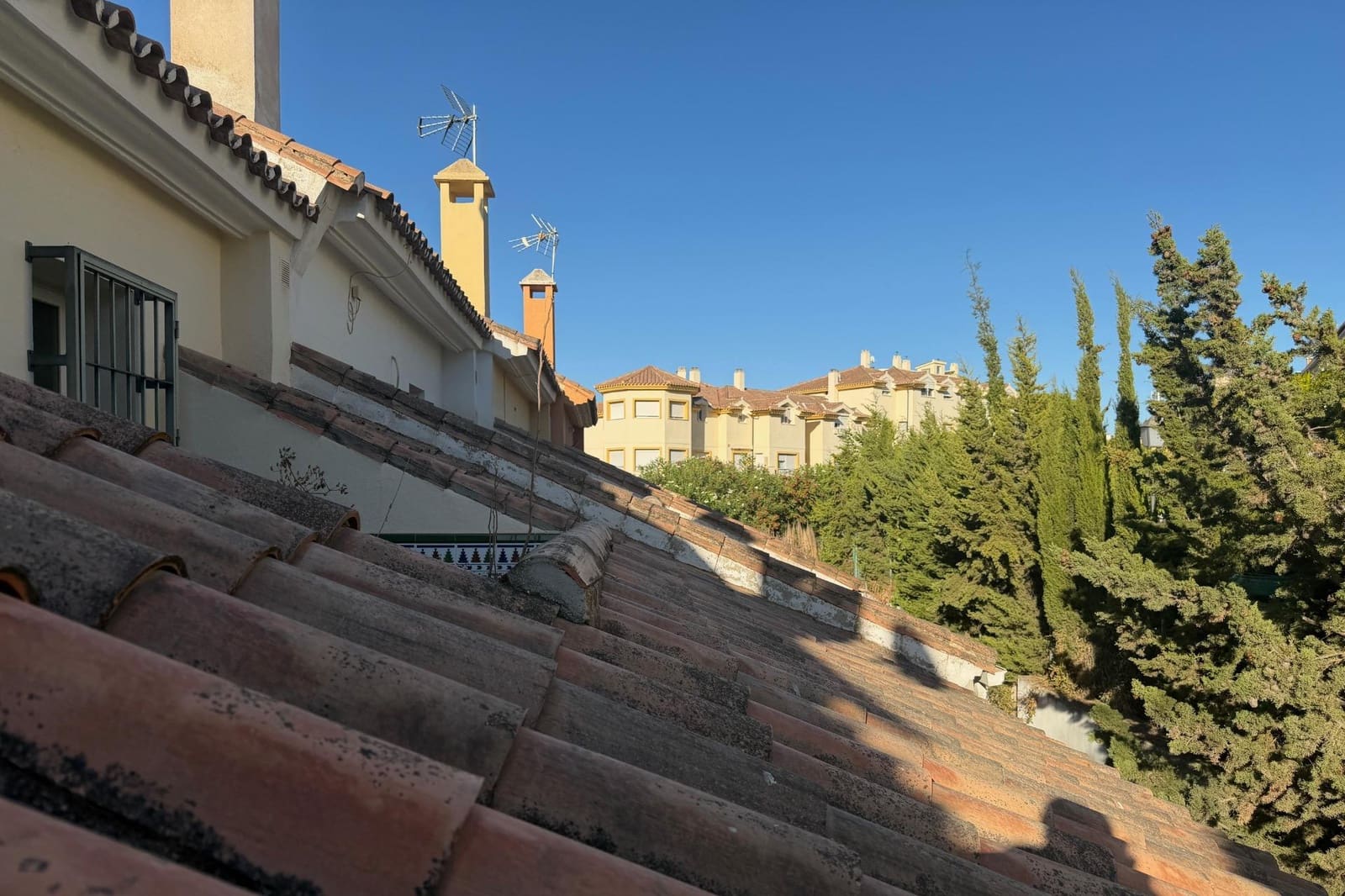 4 chambre Villa/Maison Mitoyenne à vendre à Coin avec garage - 425 000 € (Ref: 10041316)