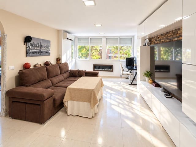 2 makuuhuone Asunto myytävänä paikassa Carretera de Cadiz, Málaga kaupunki - 339 000 € (Ref: 10055535)