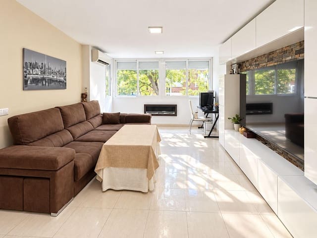 2 makuuhuone Asunto myytävänä paikassa Carretera de Cadiz, Málaga kaupunki - 339 000 € (Ref: 10055535)
