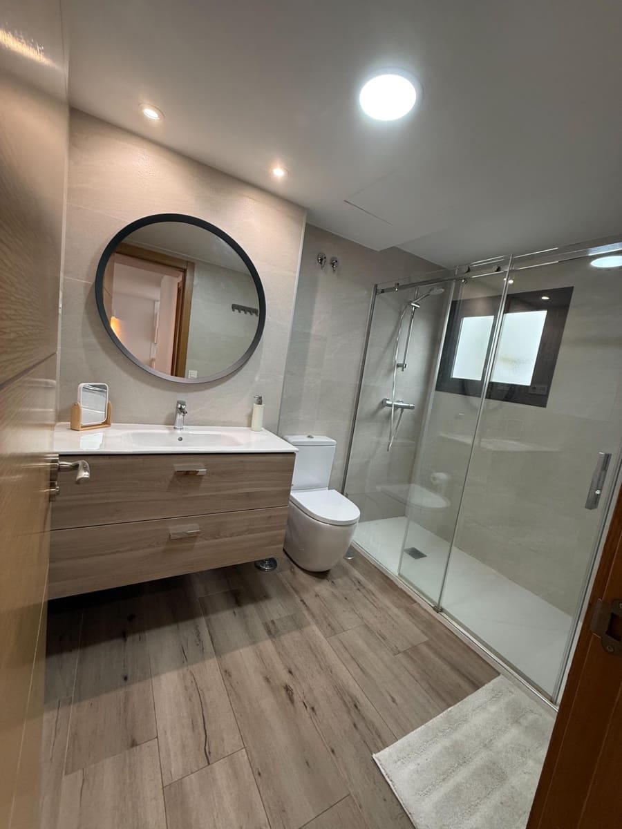 Apartamento de 2 habitaciones en Málaga ciudad en alquiler con garaje - 1.300 € (Ref: 10062201)