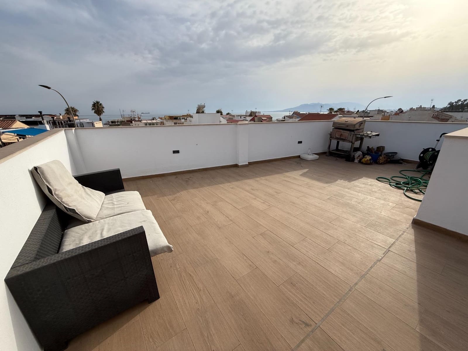 Apartamento de 2 habitaciones en Málaga ciudad en alquiler con garaje - 1.300 € (Ref: 10062201)