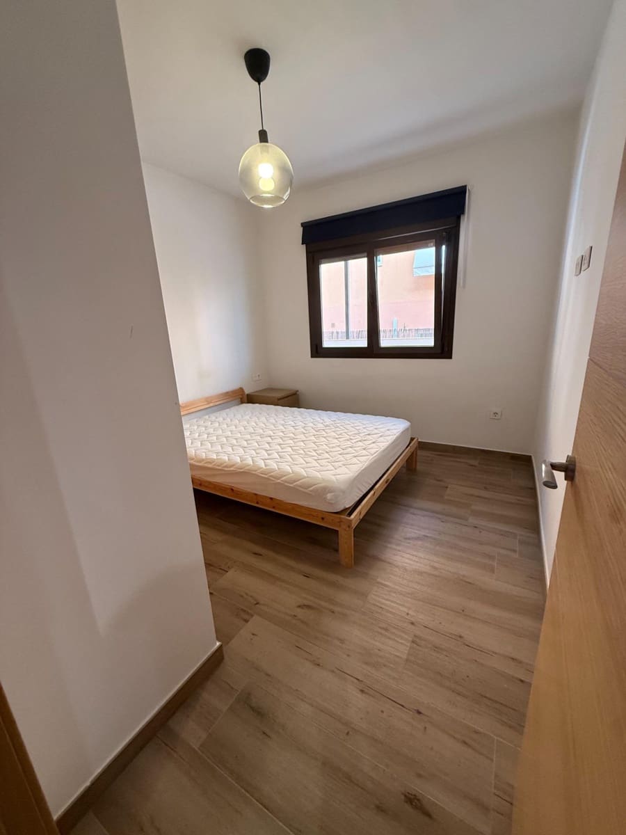 2 soveværelse Lejlighed til leje i Malaga by med garage - € 1.250 (Ref: 10062202)