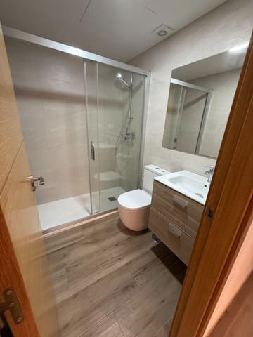 Appartement de 2 chambres à louer à Pedregalejo, Malaga ville avec garage - 1 250 € (Ref: 10062202)