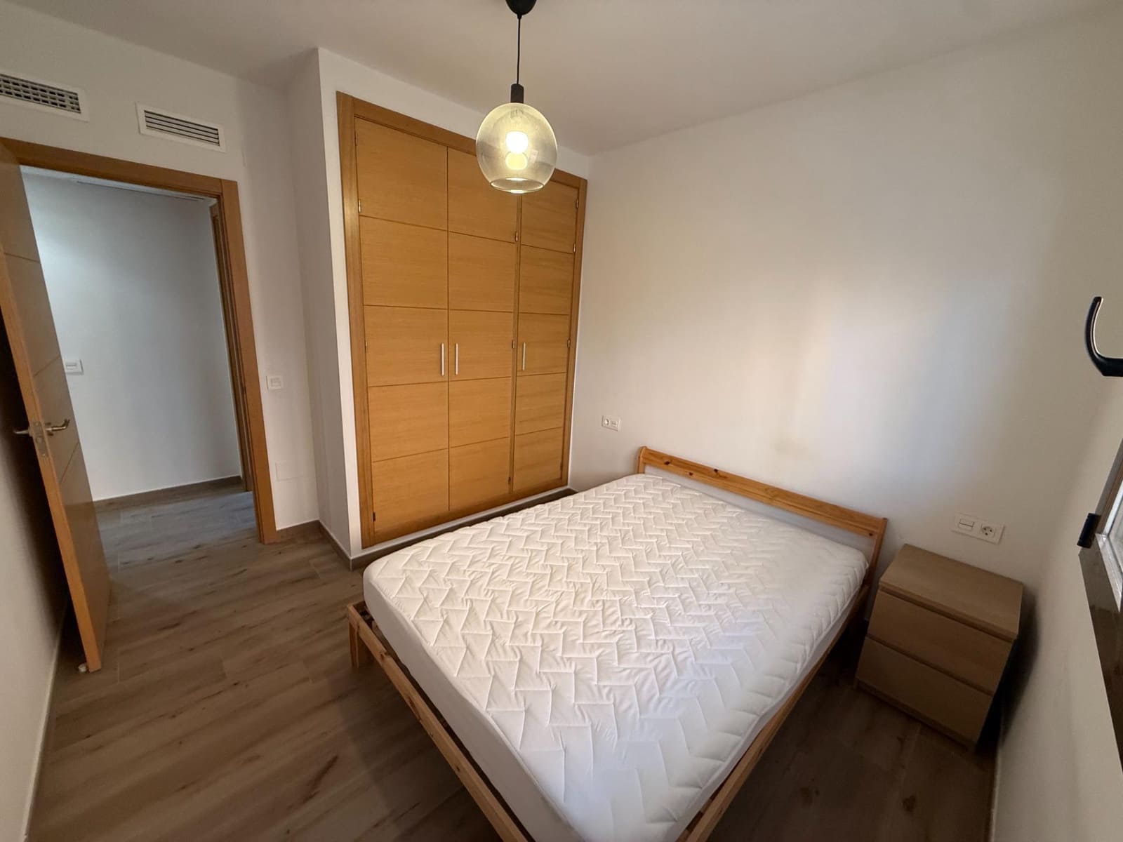 2 soveværelse Lejlighed til leje i Malaga by med garage - € 1.250 (Ref: 10062202)