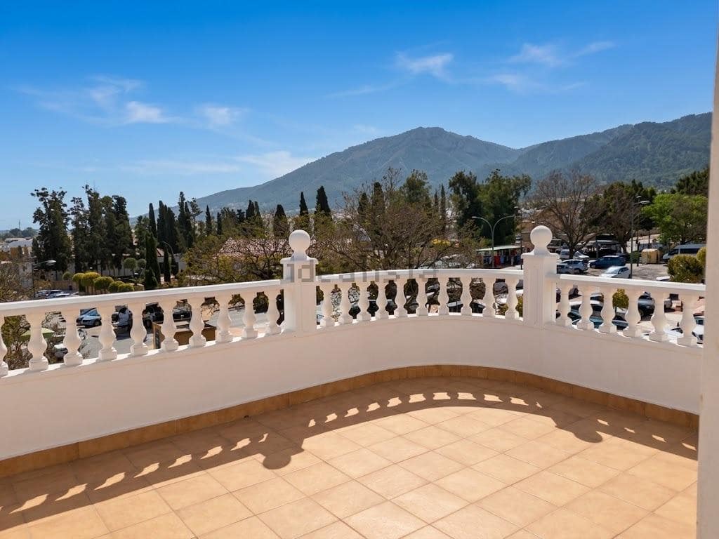 4 soverom Leilighet til salgs i Alhaurin de la Torre med garasje - € 695 000 (Ref: 10067876)