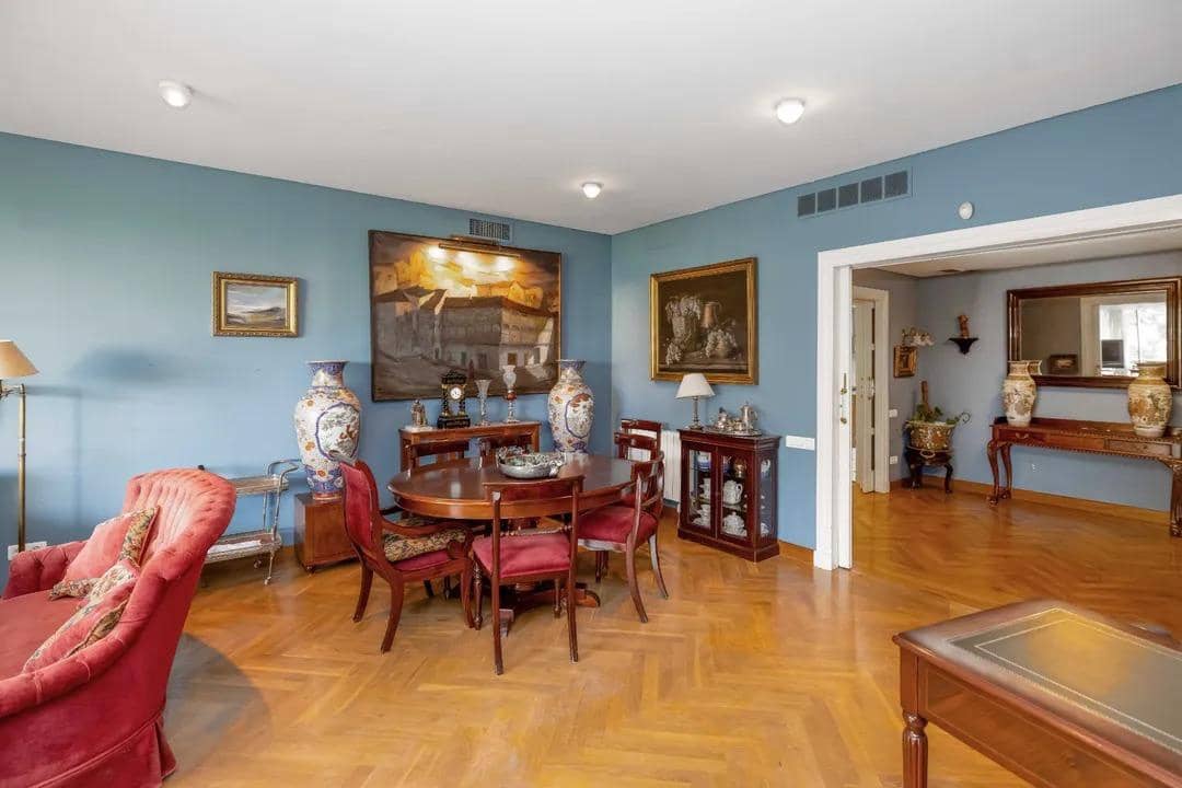 4 bedroom Flat for sale in Malaga city with pool - € 1,095,000 (Ref: 10086420)