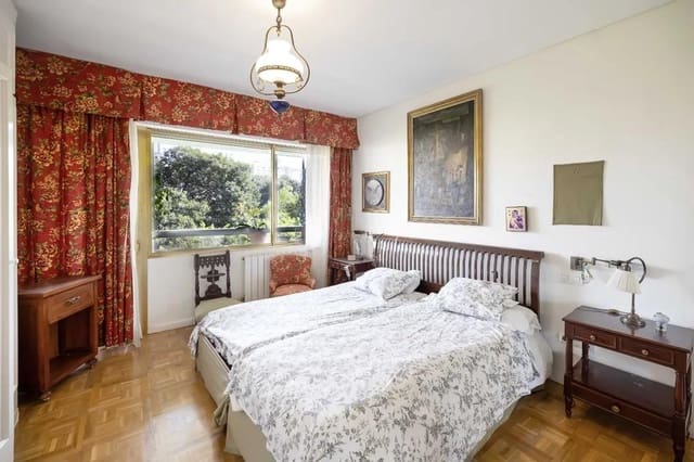 4 bedroom Flat for sale in La Malagueta, Málaga city with pool - € 1,095,000 (Ref: 10086420)