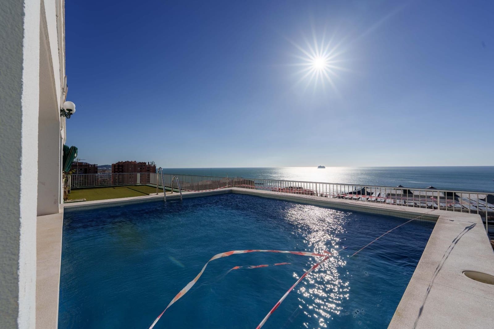 4 bedroom Flat for sale in Malaga city with pool - € 1,095,000 (Ref: 10086420)