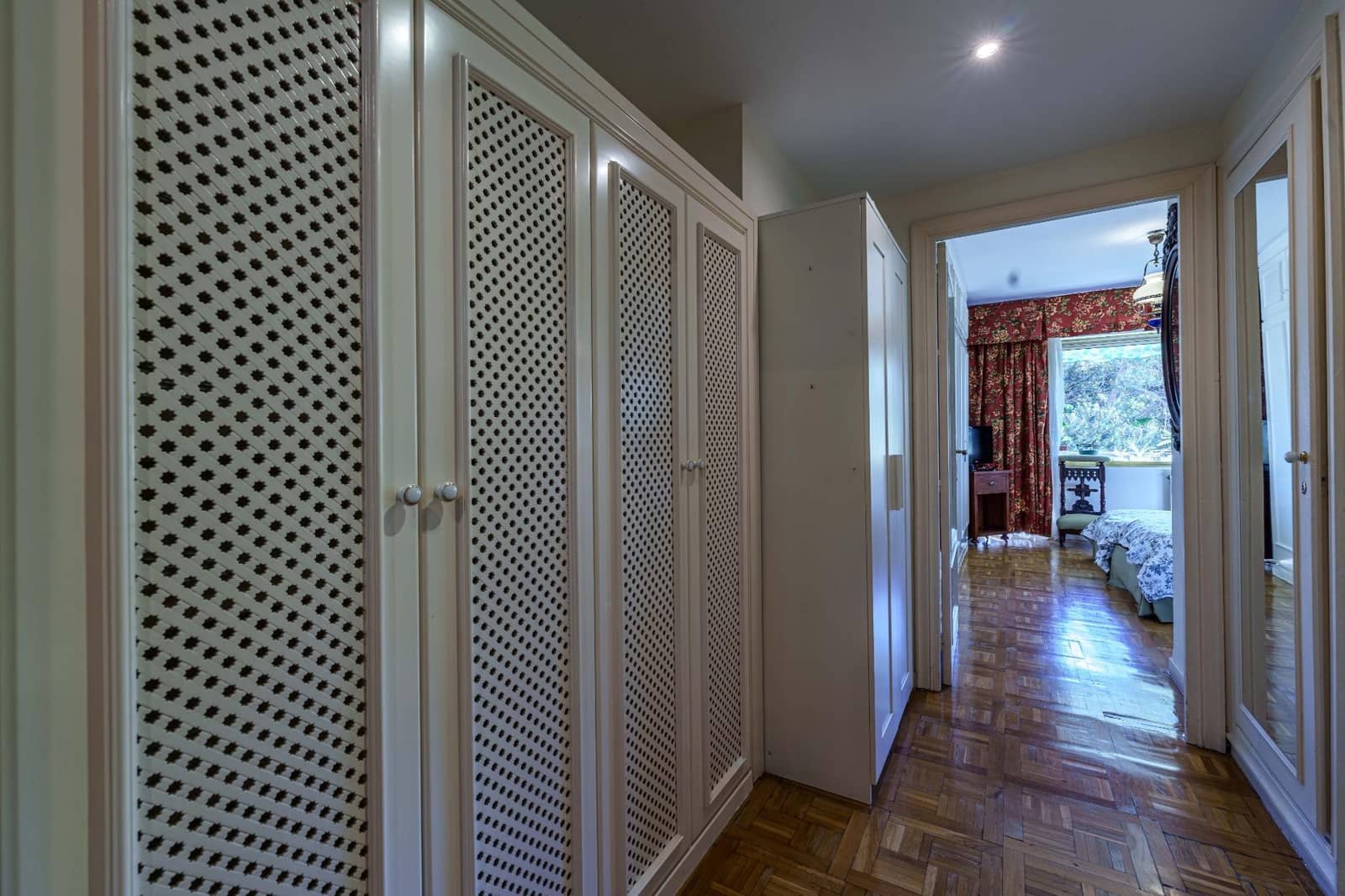 4 bedroom Flat for sale in Malaga city with pool - € 1,095,000 (Ref: 10086420)