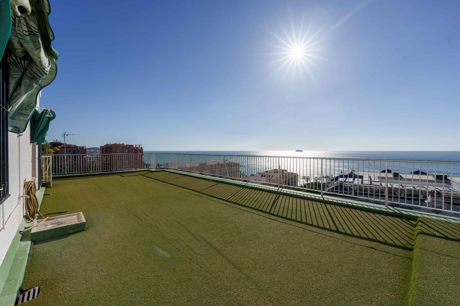4 bedroom Flat for sale in Malaga city with pool - € 1,095,000 (Ref: 10086420)