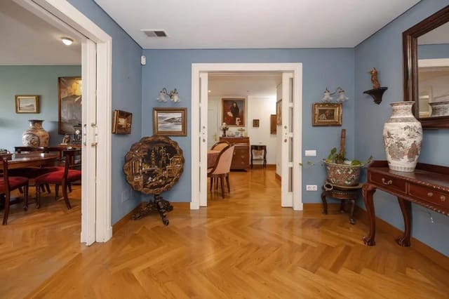 4 quarto Apartamento para venda em La Malagueta, Málaga cidade com piscina - 1 095 000 € (Ref: 10086420)
