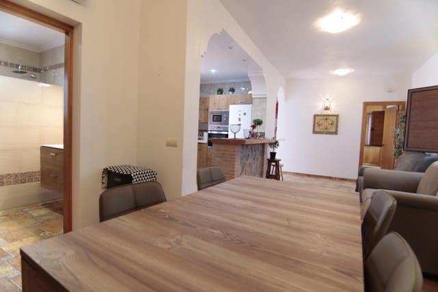 5 chambre Villa/Maison Mitoyenne à vendre à Guaro - 285 000 € (Ref: 10089638)