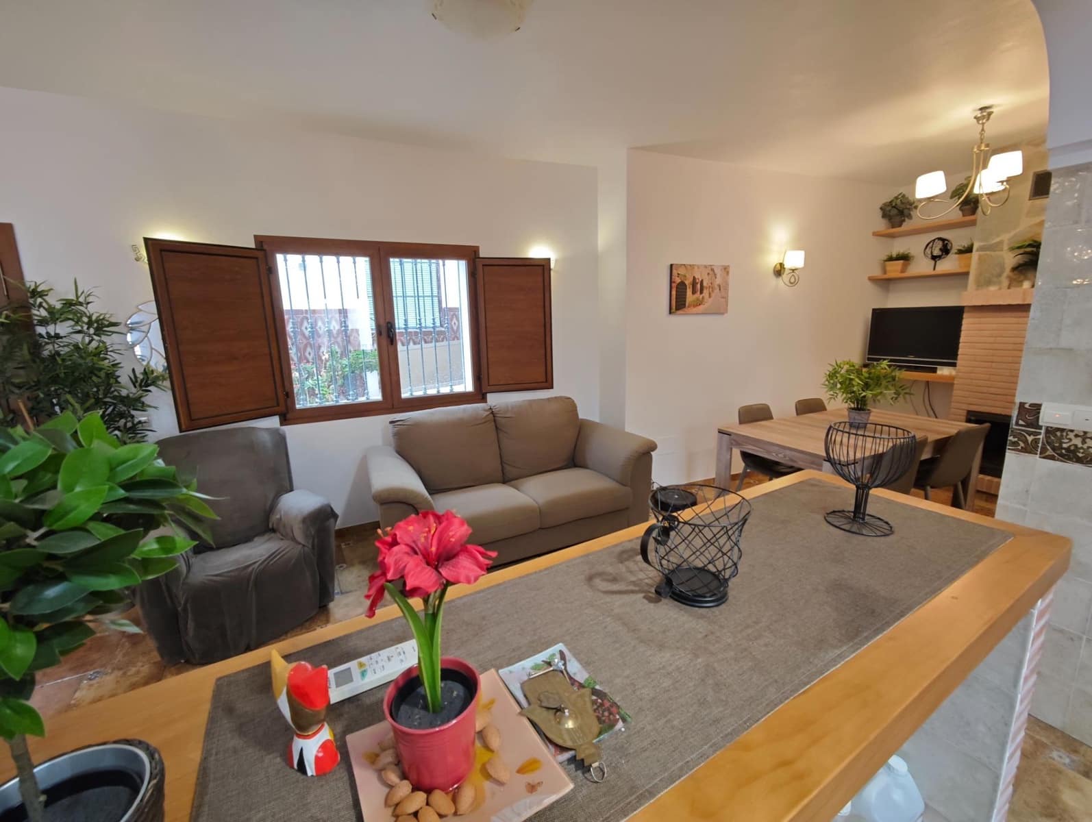 5 chambre Villa/Maison Mitoyenne à vendre à Guaro - 285 000 € (Ref: 10089638)