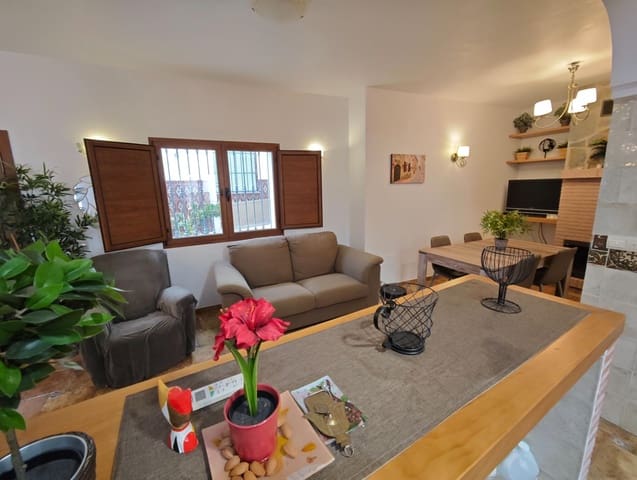 5 chambre Villa/Maison Mitoyenne à vendre à Guaro - 285 000 € (Ref: 10089638)