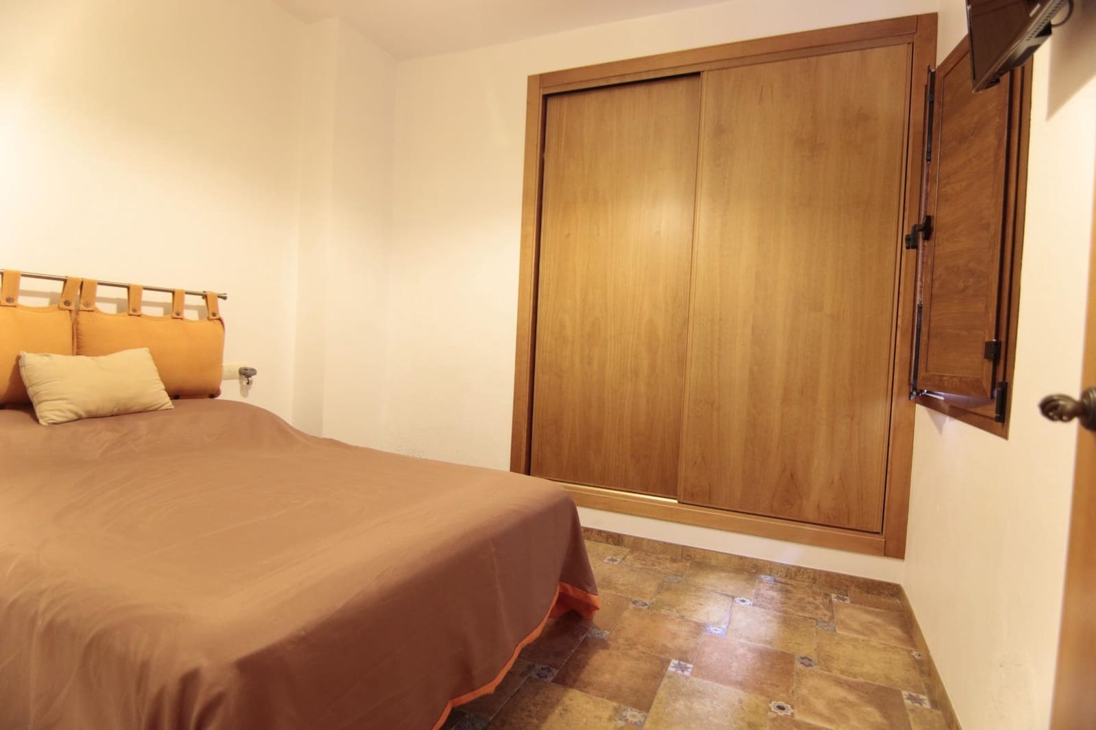 5 chambre Villa/Maison Mitoyenne à vendre à Guaro - 285 000 € (Ref: 10089638)