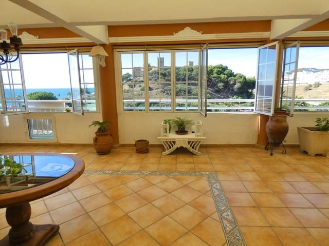 4 soveværelse Penthouse til salg i Fuengirola med swimmingpool garage - € 1.275.000 (Ref: 10089639)