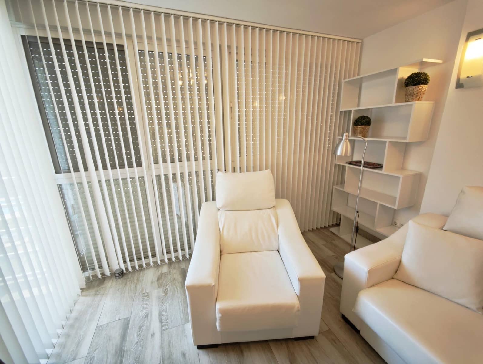 2 bedroom Apartment for sale in Benalmadena with pool - € 300,000 (Ref: 10089642)
